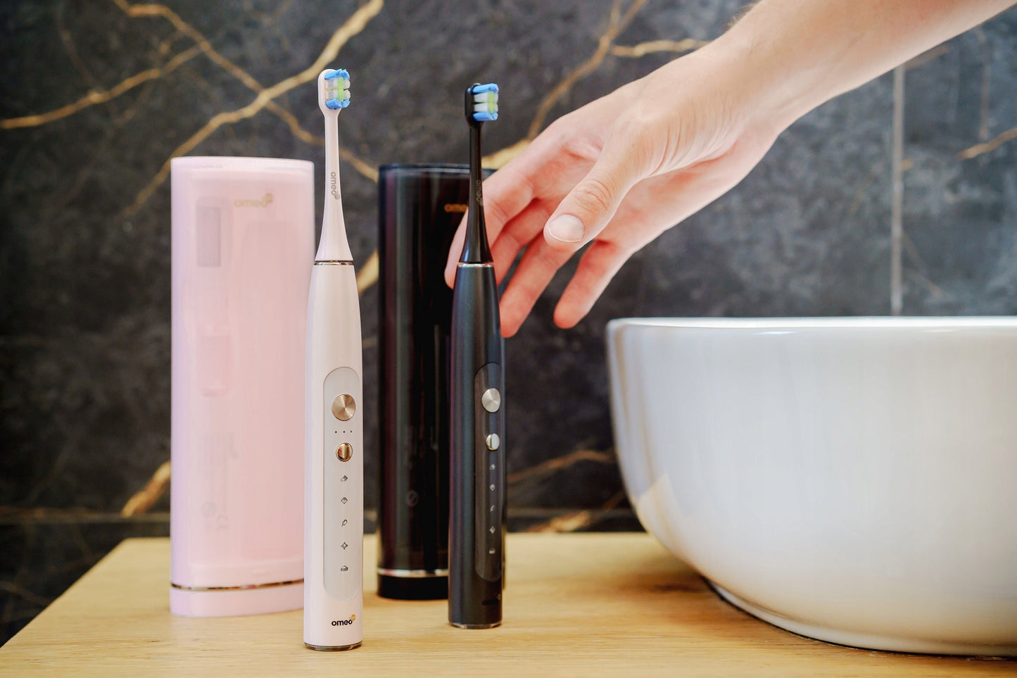 2 vnt. Elektrinis soninis dantų šepetėlis OMEO +365 UV dezinfekcinis įrenginys Juodas