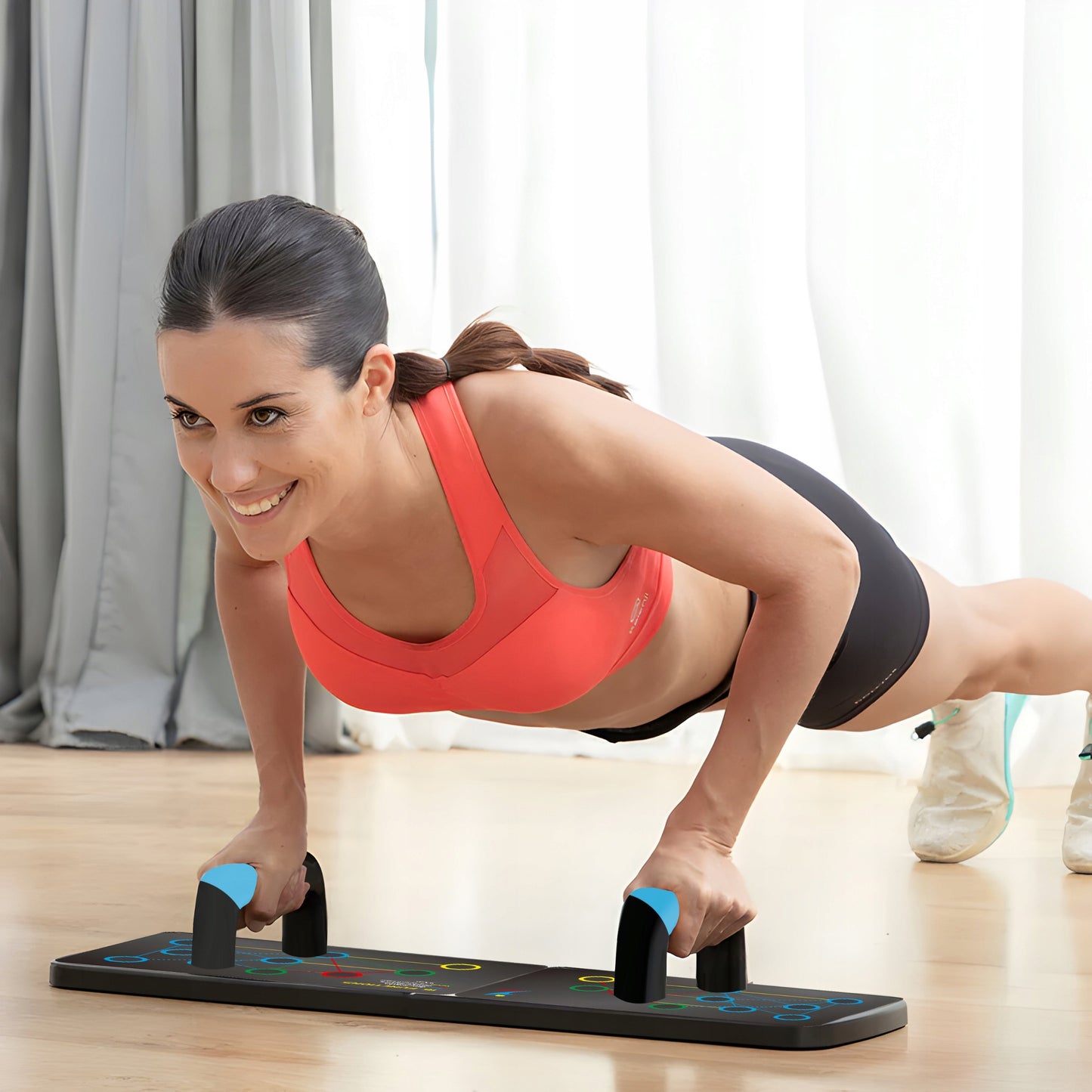 DAUGIAFUNKCINĖ LENTA ATSISPAUDIMAMS, RANKENOS ATSISPAUDIMŲ PRATIMAMS, NESLYSTANTI