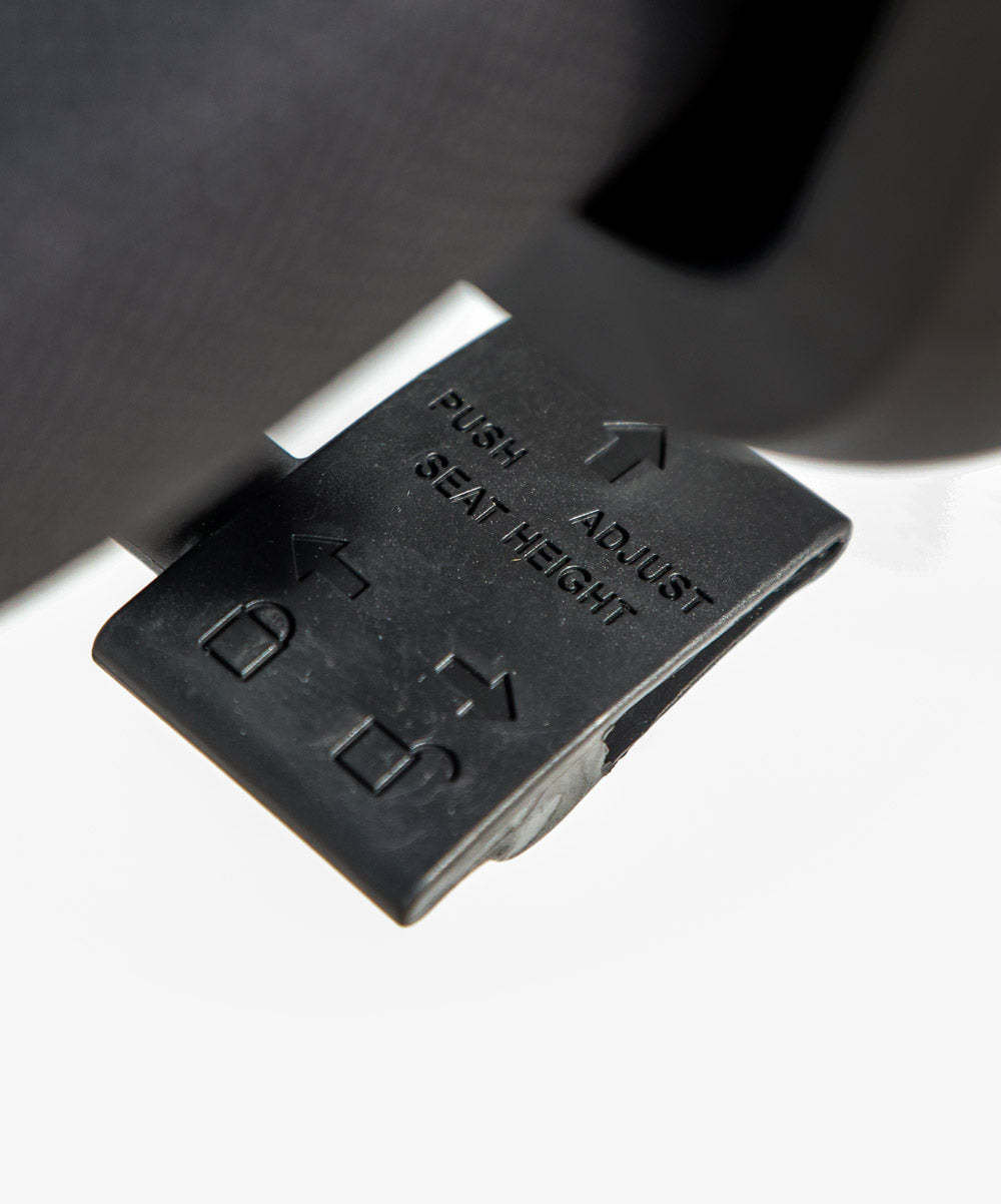 Ergonomiška biuro kėdė FXB004 su reguliuojamais porankiais ir galvos atrama, BHP