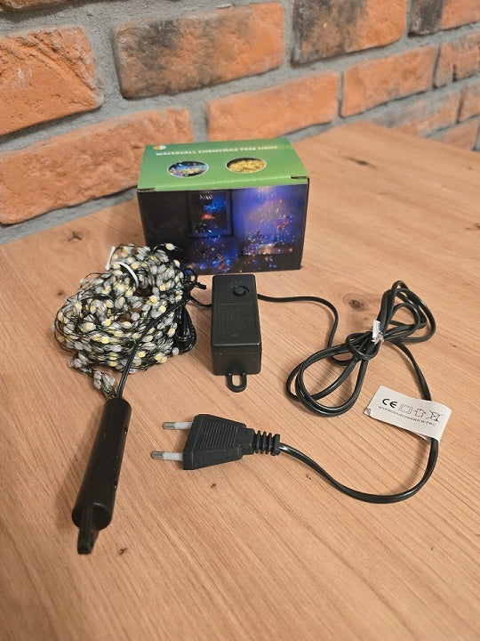 Kalėdinės lemputės "Angelų Plaukai" ant eglutės, 200 LED, 2m, vielučių užuolaida, šiltai baltos