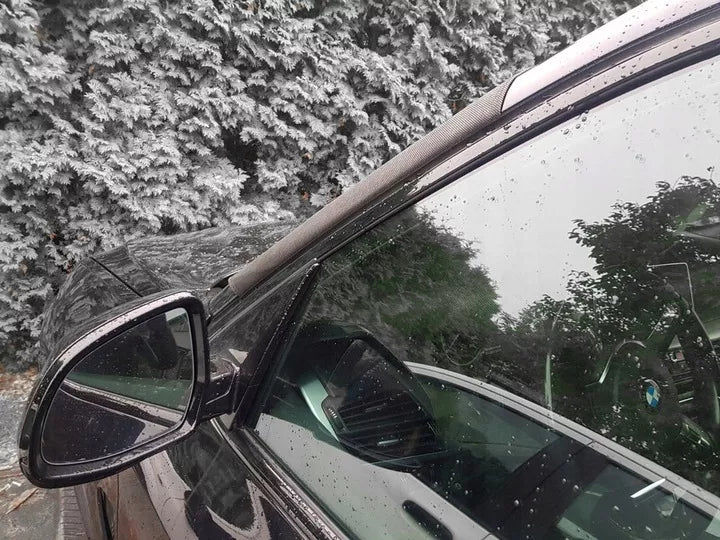 Automobilio priekinio stiklo apsauga nuo šalnos ir ledo