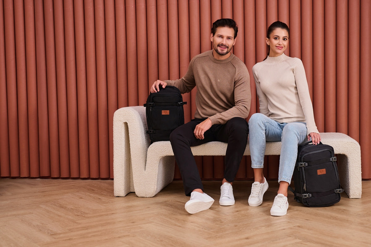 RYANAIR KUŠTINĖ 40x20x25 LĖKTUVUI KELIONINIS RANKINIS KABININIS BAGAŽAS TVIRTAS