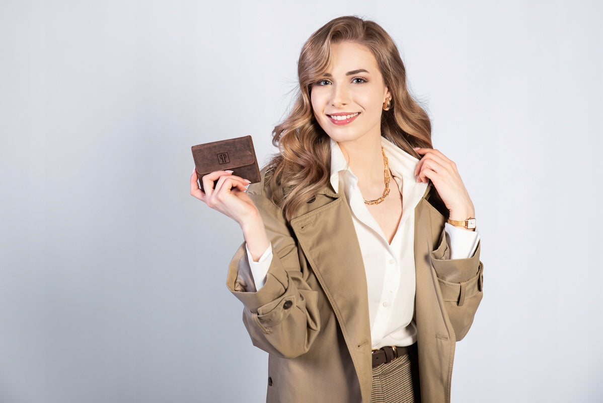 Moteriška odinė rudos spalvos madinga maža piniginė su RFID apsauga Paolo Peruzzi