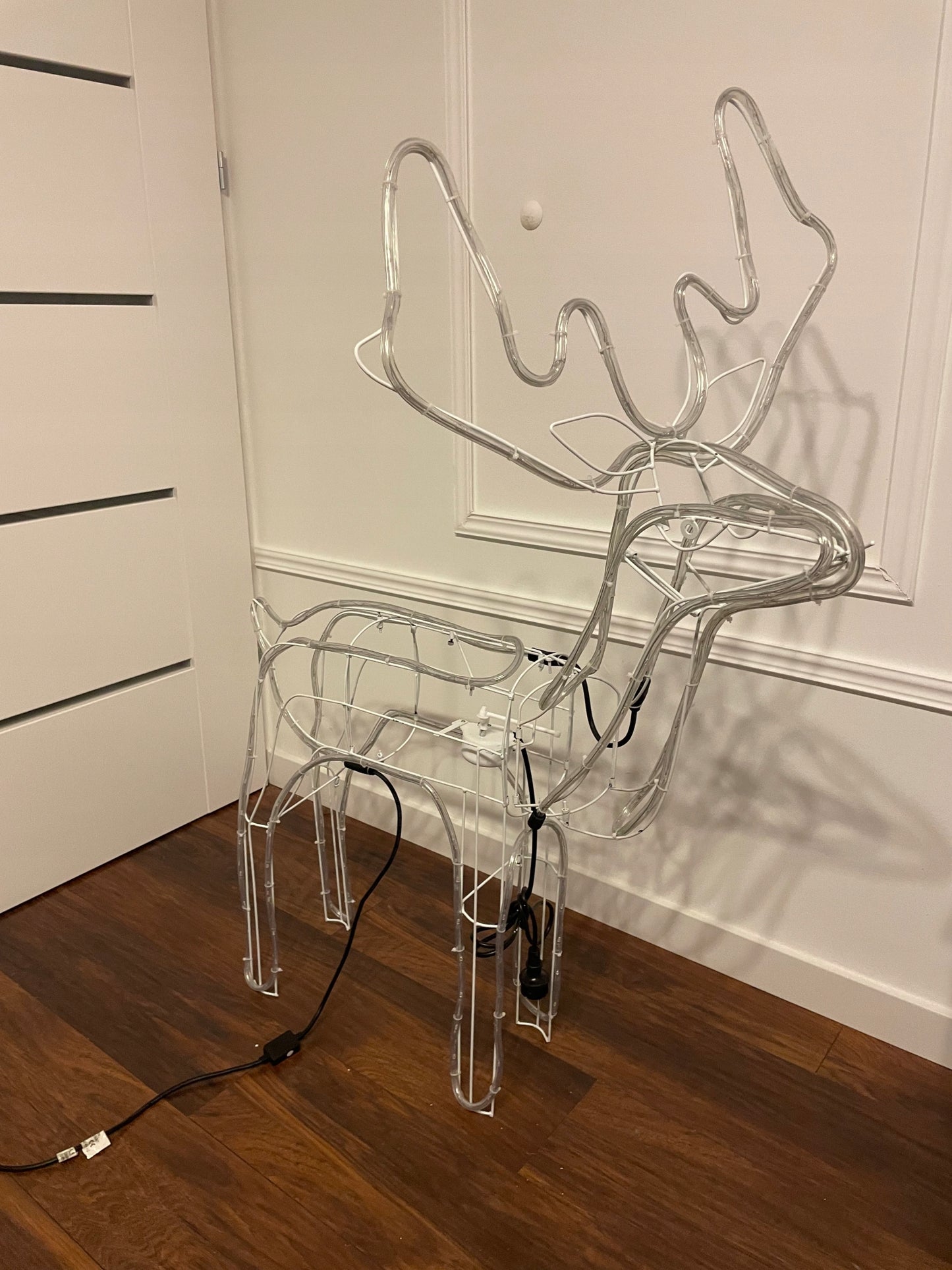 Kalėdinis LED briedis, šviečiantis lauke, didelė XXL dekoracija 125, šaltai balta