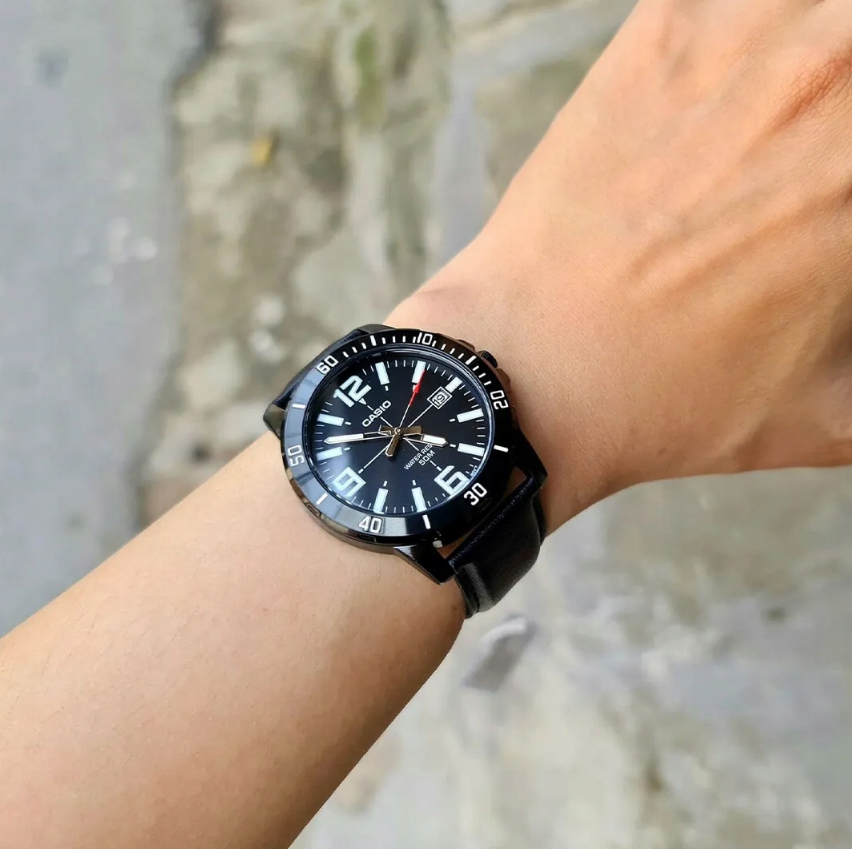 Juodas vyriškas laikrodis "Casio" MTP-VD01BL