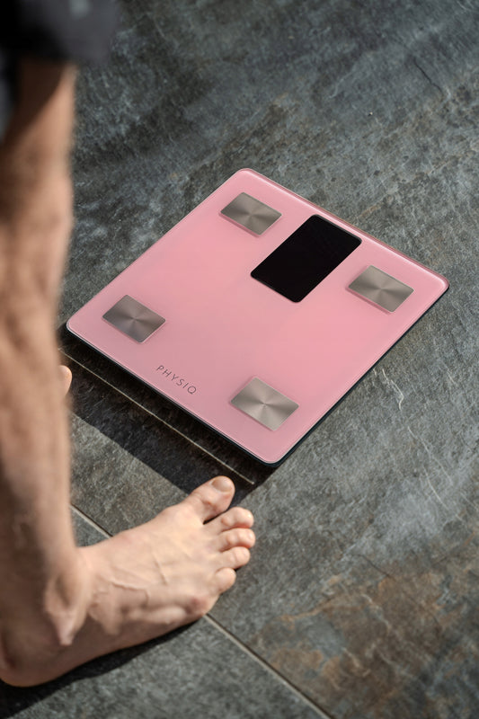 Analitinės vonios svarstyklės 13 parametrų Apple Health, Google Fit, Fitbit