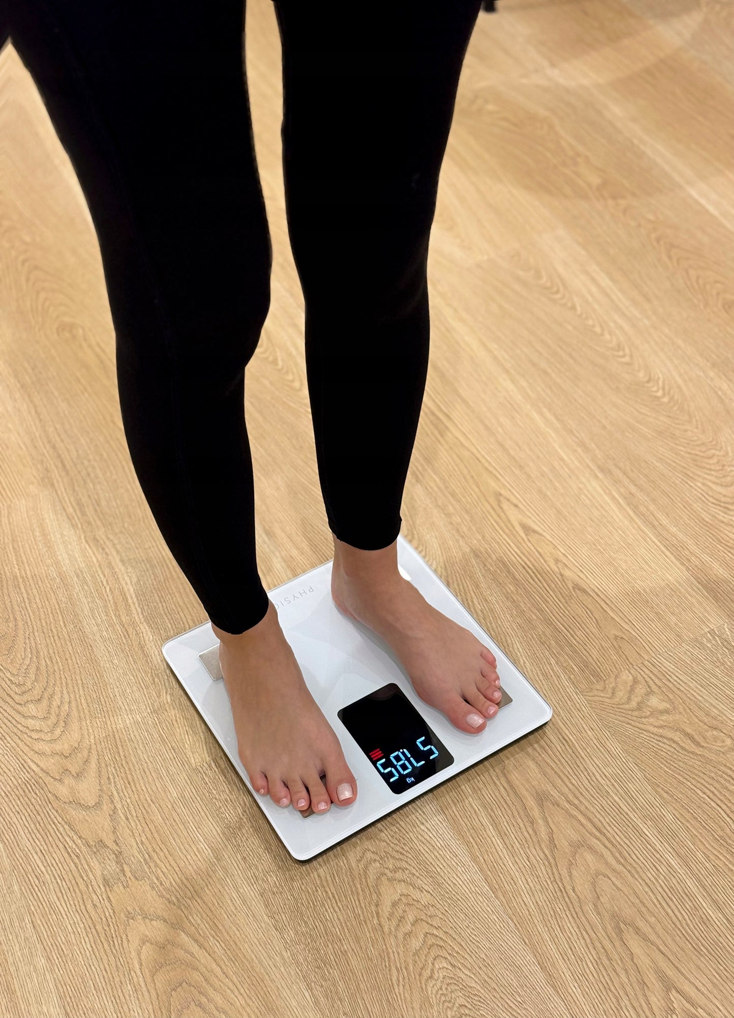 Analitinės vonios svarstyklės 13 parametrų Apple Health, Google Fit, Fitbit