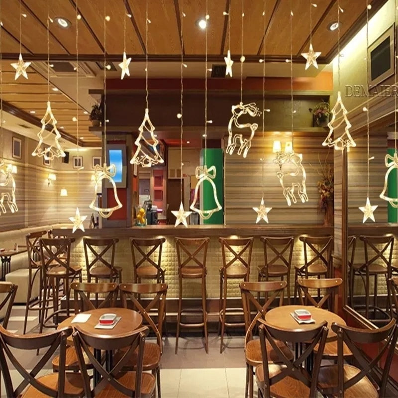 Kalėdinė girlianda užuolaida su briedžiais, elniukais, varpeliais ir eglutėmis