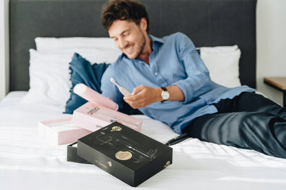 2 vnt. Elektrinis soninis dantų šepetėlis OMEO +365 UV dezinfekcinis įrenginys Juodas