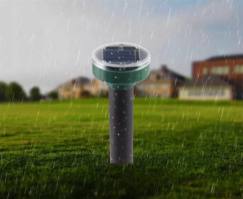4 vnt. saulės energija varomi atbaidytuvai kurmiams, pelėnams, pelėms, kiaunėms ir graužikams – 3400 m²