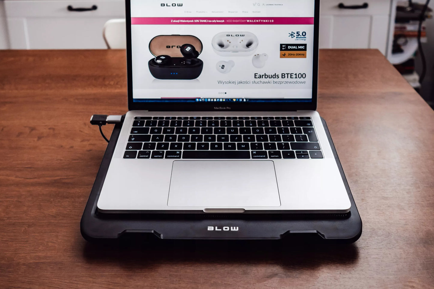 BLOW nešiojamojo kompiuterio aušinimo stovas 140 mm LED USB