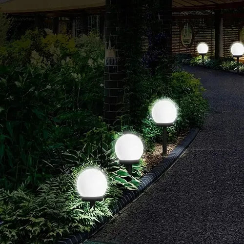 Ogródkowa lampa solarna LED w kształcie kuli, słupek do wbicia, 20 cm, czujnik zmierzchu, mocna