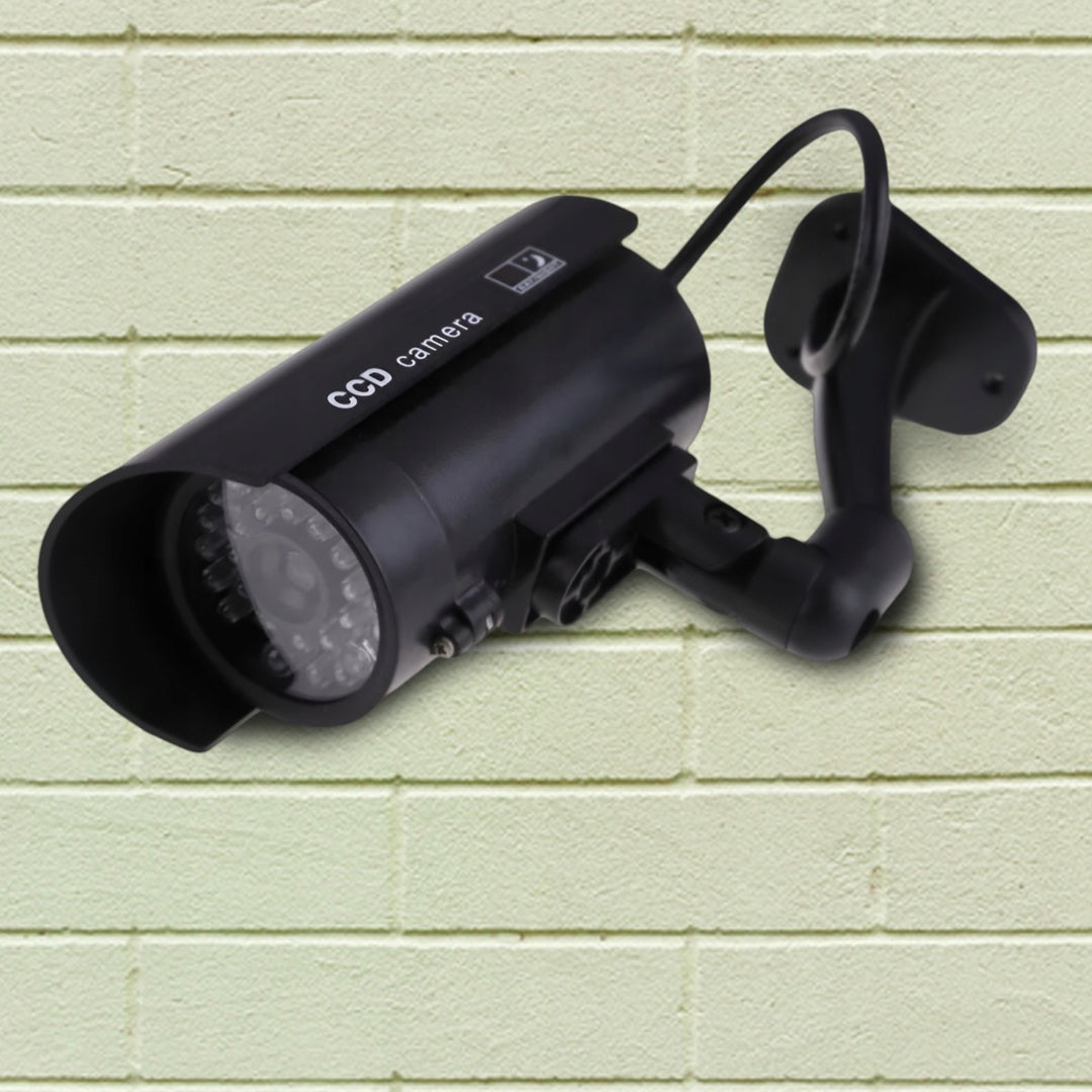 Netikra CCTV stebėjimo kamera su mirksinčiais LED šviesos diodais