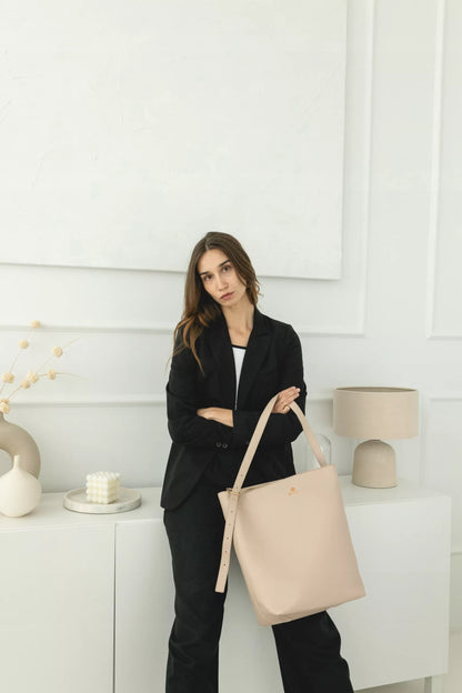 BETLEWSKI Moteriška rankinė "tote bag" šoperio tipo, talpi, patogi, elegantiška, ekologiška