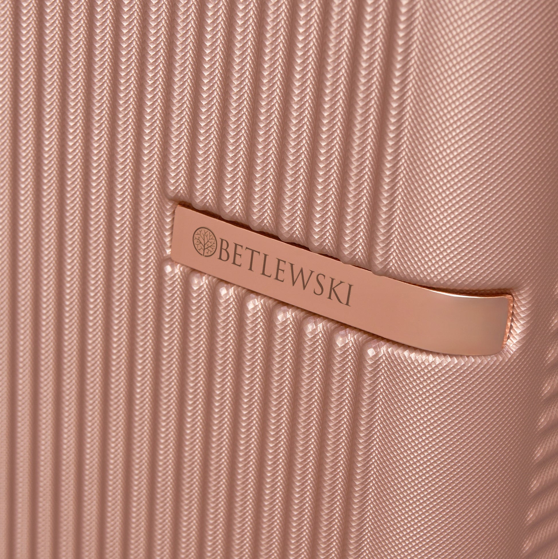 Didelis talpus kelioninis lagaminas su ratukais išvykai, atostogoms BETLEWSKI