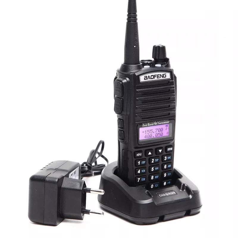 Baofeng UV-82 HTQ USB-C 2800mAh TRUMPLIŪNAS RADIOTELEFONAS RADEJO STOTELĖ WALKIE TALKIE