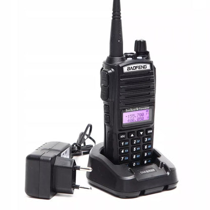 Baofeng UV-82 HTQ USB-C 2800mAh TRUMPLIŪNAS RADIOTELEFONAS RADEJO STOTELĖ WALKIE TALKIE