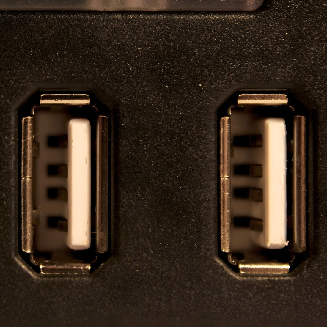 Kampinis elektrinis stalas 120x60 REGULIUOJAMAS USB prievadai Spacetronik loft