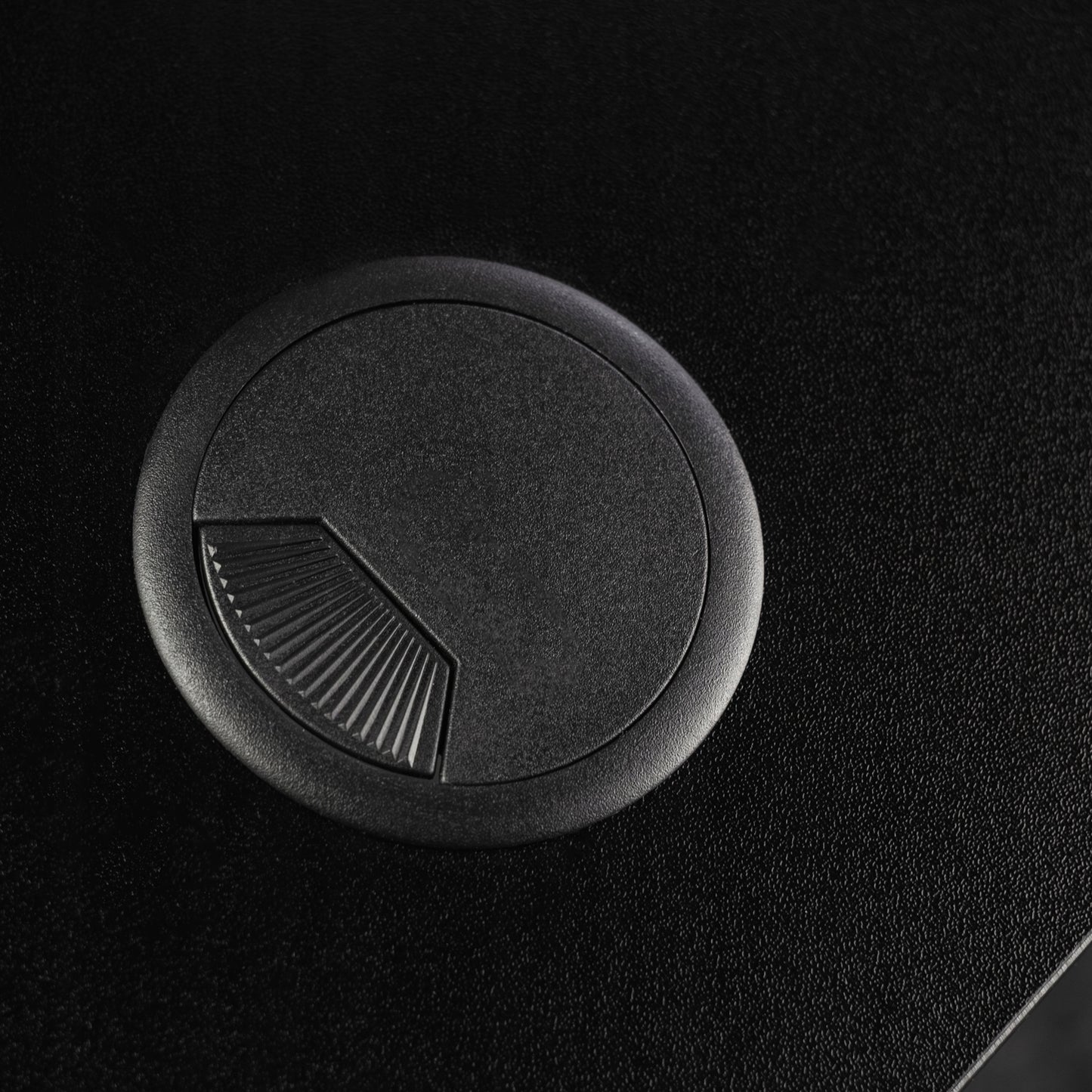 Elektrinis reguliuojamas stalas Control+ 120/60 LVNSystem juodas, aukščio reguliavimas 73-122 cm