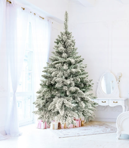 Sniego padengta pušinė eglutė, lyg gyva, 220 cm