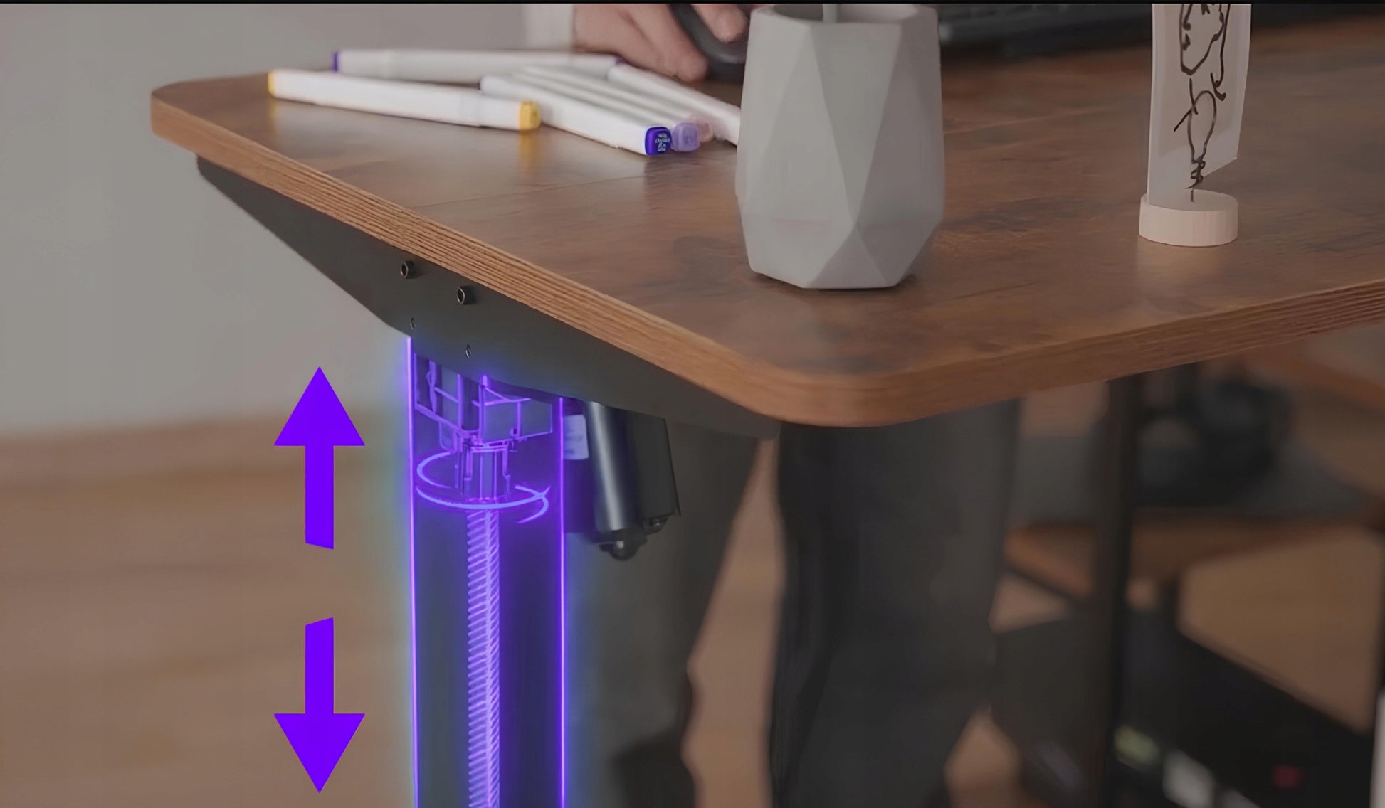 Ergonomiškas DIDELIS elektrinis baltas stalas LORIS