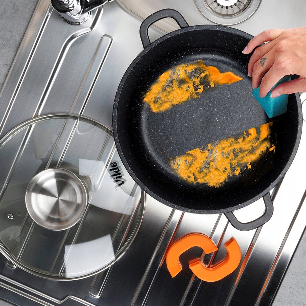 Granito puodas su dangčiu virimui, troškinimui, kepimui 24 cm 4L