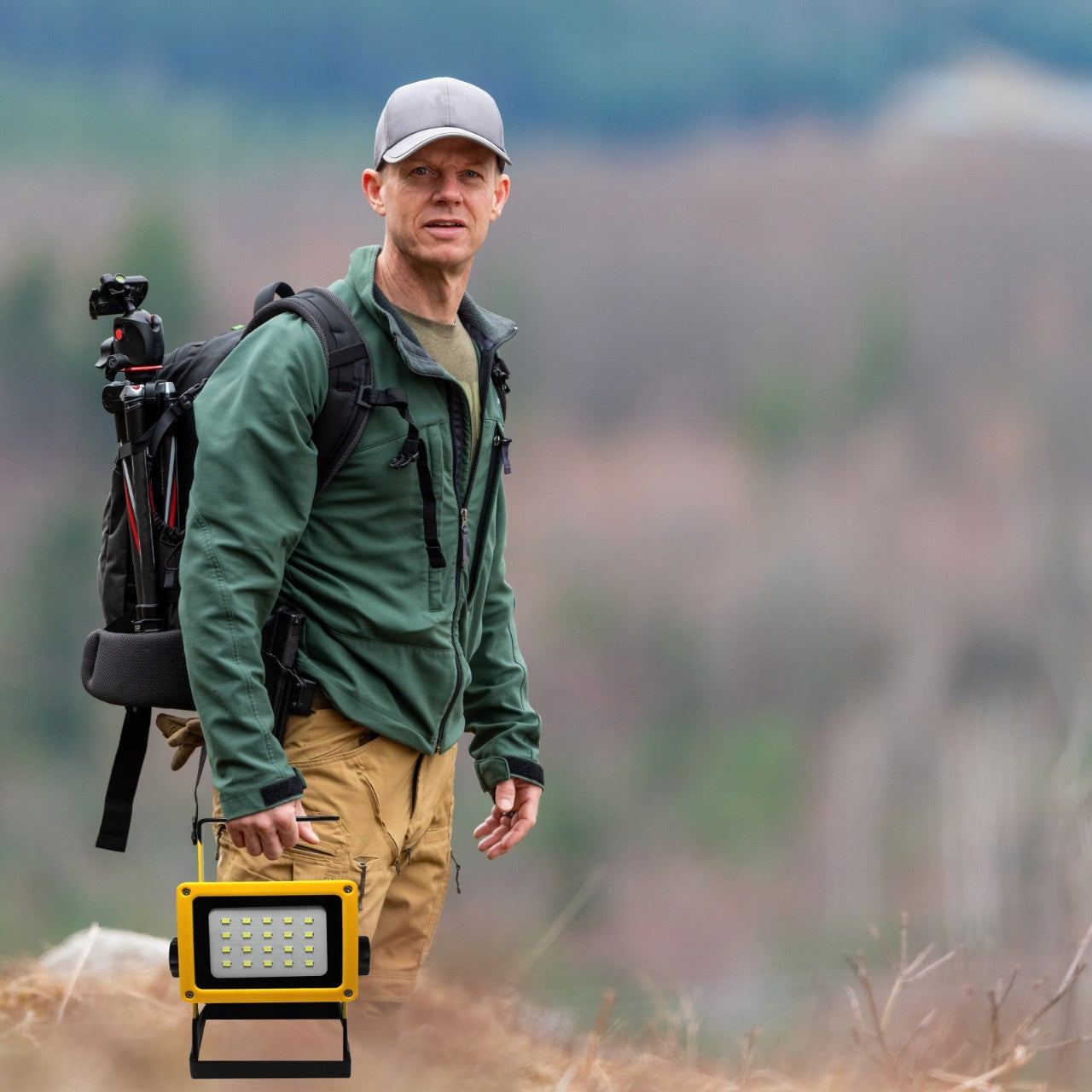 LED DARBINIS STATYBINIS PROŽEKTORIUS 30W AKUMULATORINIS NEŠIOJAMAS Galingas, Ryškus, Su kabeliu