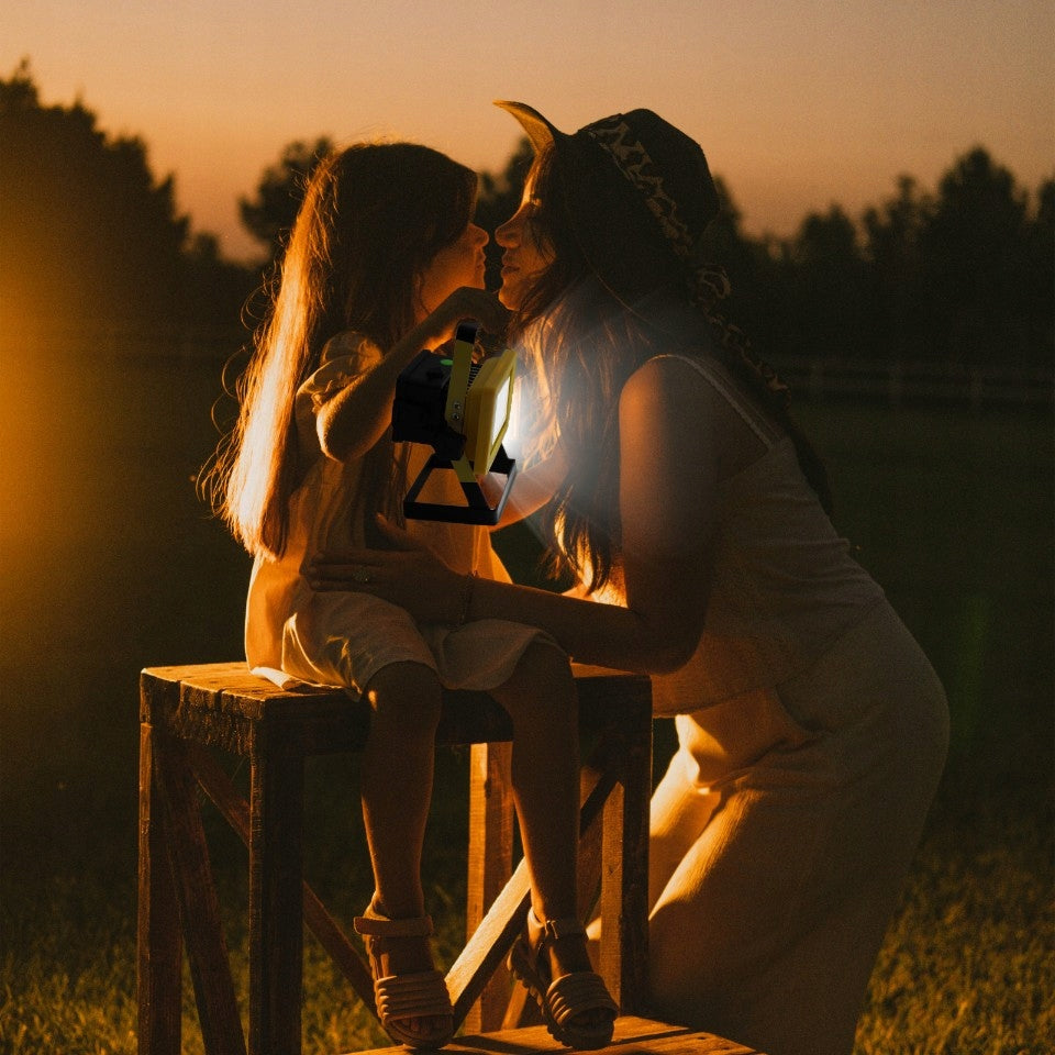 LED DARBINIS STATYBINIS PROŽEKTORIUS 30W AKUMULATORINIS NEŠIOJAMAS Galingas, Ryškus, Su kabeliu