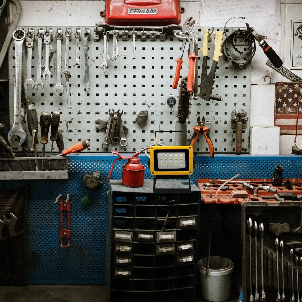 LED DARBINIS STATYBINIS PROŽEKTORIUS 30W AKUMULATORINIS NEŠIOJAMAS Galingas, Ryškus, Su kabeliu