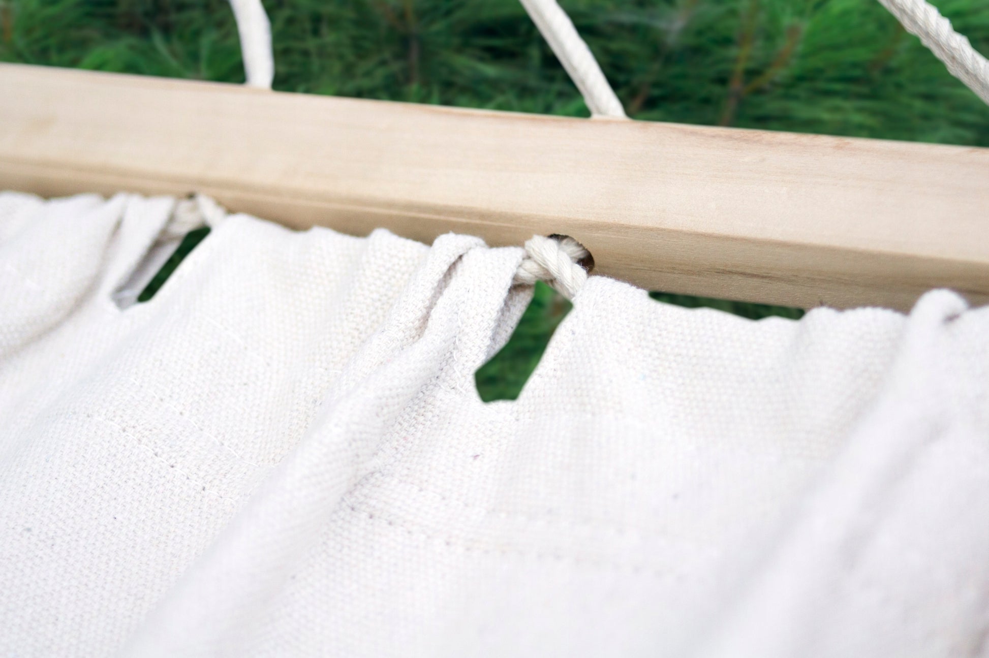 SANTIA dvivietė boho sodo hamakas su kutais ir POTENZA skersiniais