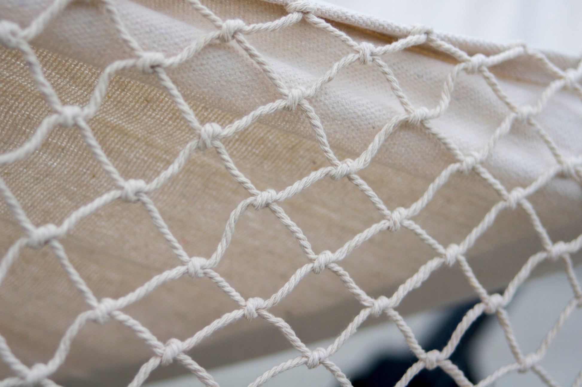 SANTIA dvivietė boho sodo hamakas su kutais ir POTENZA skersiniais