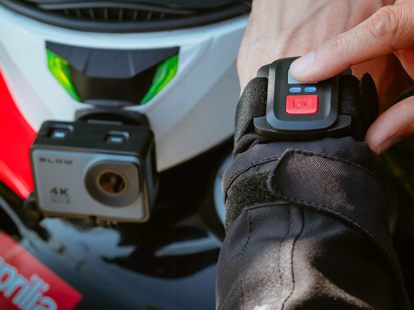 Sportinė kamera BLOW GoPro4U 4K WiFi USB su vandeniui atspariu dėklu ir priedų rinkiniu