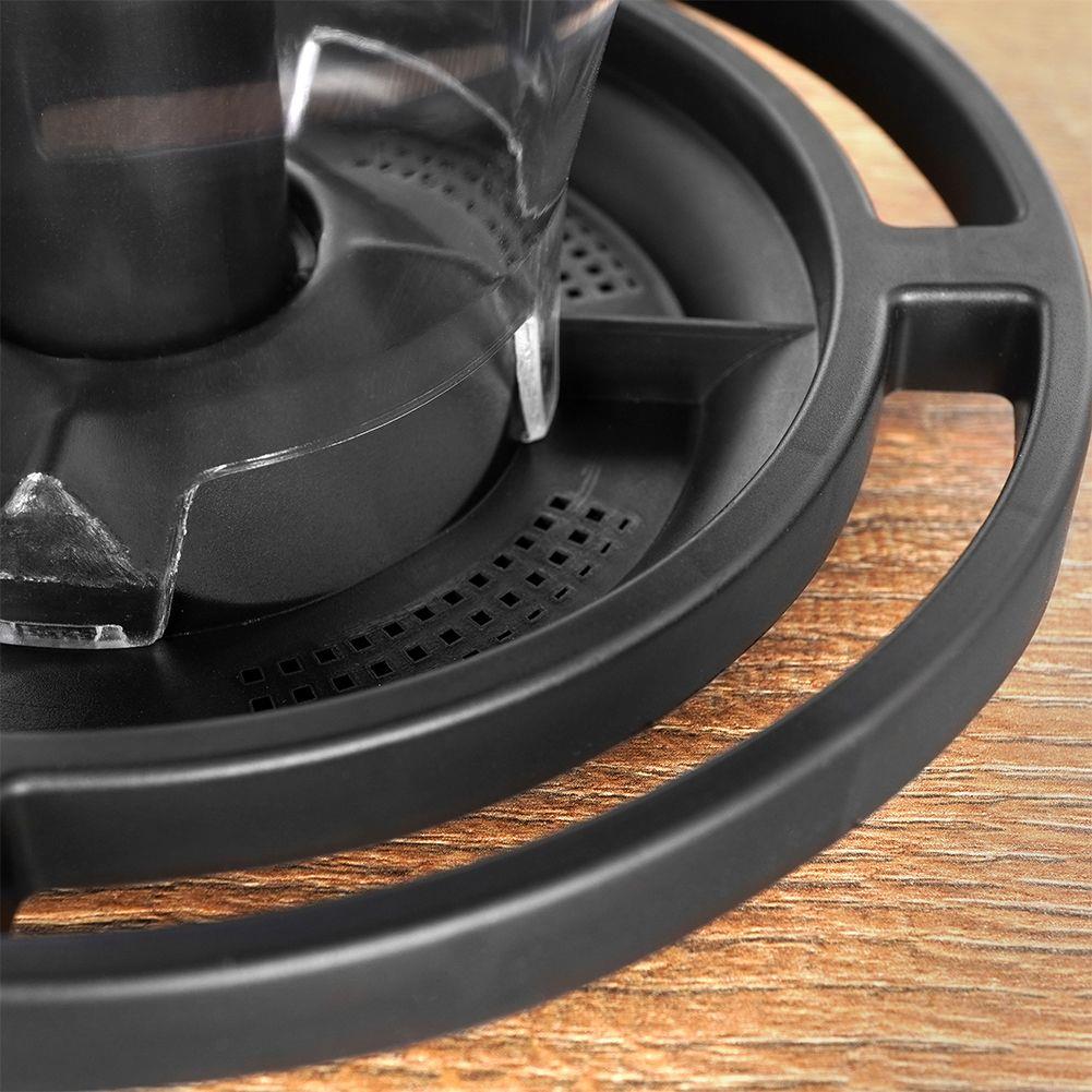 Juodas pakabinamas paukščių lesyklėlės namelis maistui ir sėkloms