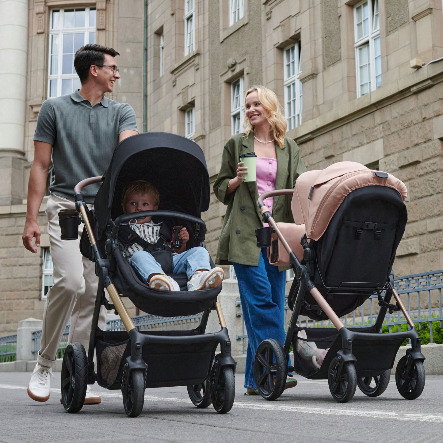 Kinderkraft Daugiafunkcis vežimėlis 4in1 MOOV 2 Kėdutė Bazinė MINK PRO Smėlio