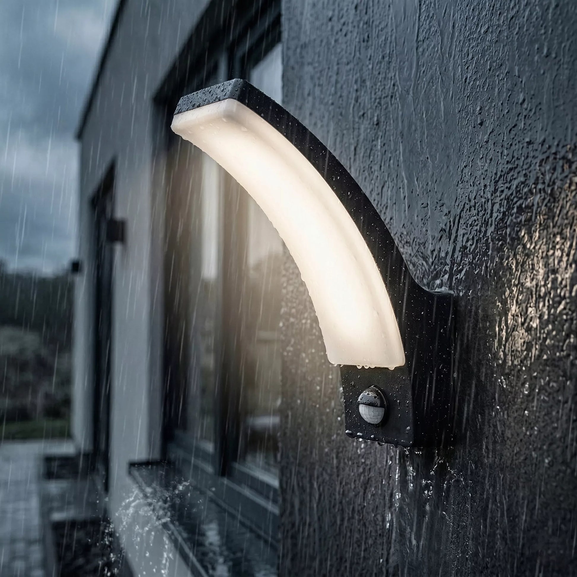 Išorinis sieninis šviestuvas su PIR judesio jutikliu 12 W IP54 LED fasadinis sodo šviestuvas