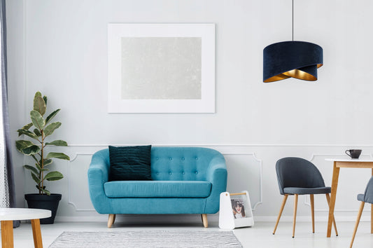 Pakabinamas lubinis šviestuvas Liustra, tamsiai mėlynas, auksiniu aksominiu gaubtu