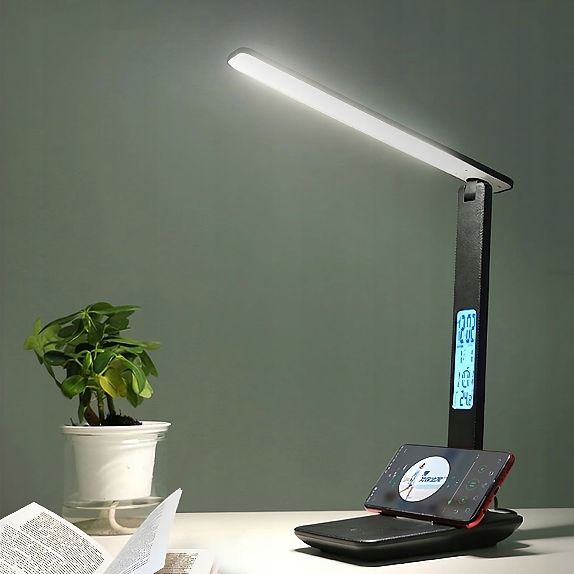 LED stalinė lempa su LCD ekranu, USB įkrovimu, reguliuojama, idealiai tinkanti mokyklai ar biurui