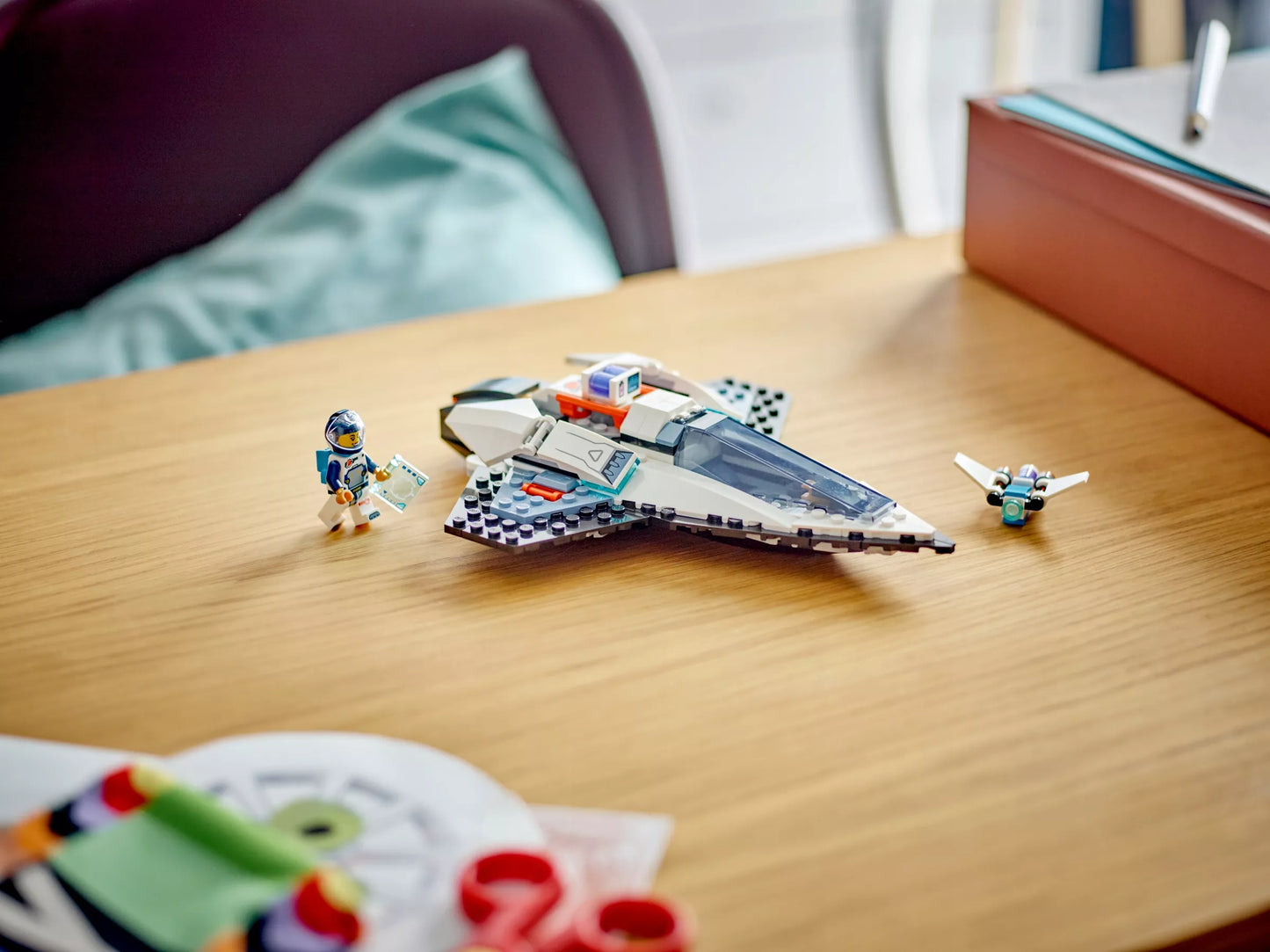 LEGO City Žvaigždėlaivio erdvėlaivis 60430 – kosminis nuotykis vaikams nuo 6 metų
