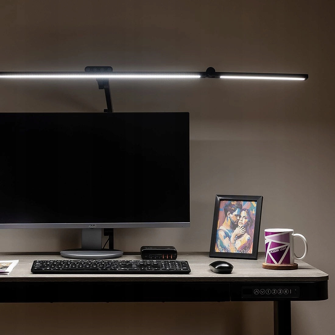 Lėmė be šešėlių braižomoji stalinė lempa su reguliuojamu kosmetiniu / manikiūro galvute