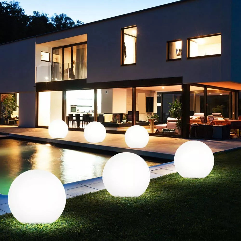Sodo rutulio formos LED šviestuvas baltas 30cm IP65 230V E27 su integruotu smaigu į žemę