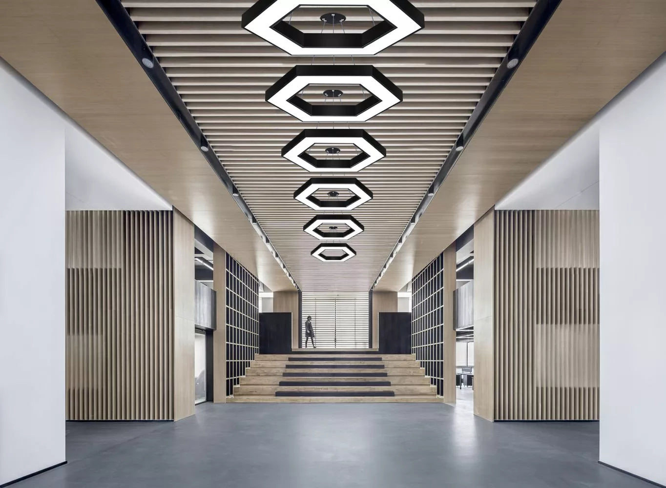 Pakabinamas lubinis LED šviestuvas 80cm Šešiakampis