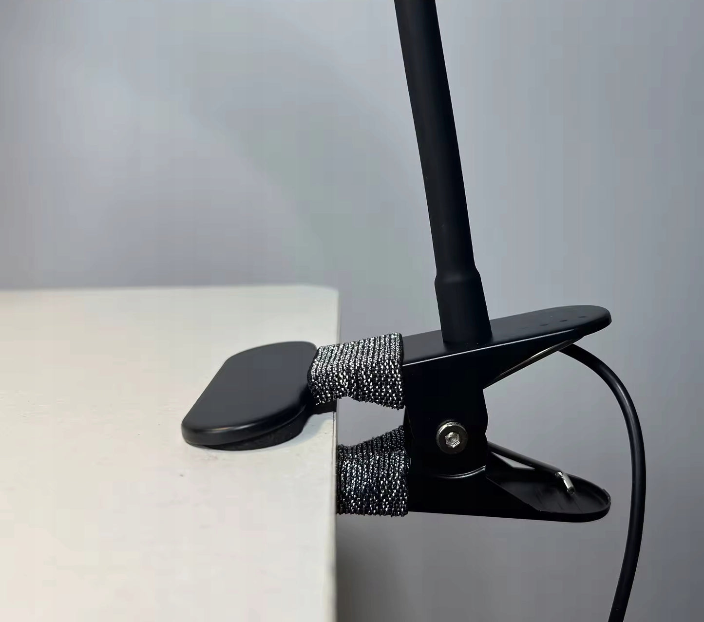 LED stalinė lempa su spaustuku, pritemdoma, 40xLED