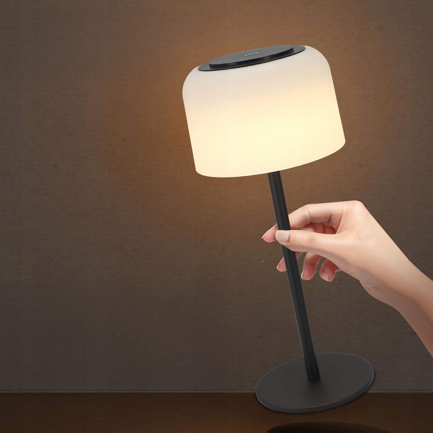 LED stalinė lemputė su lietimu, įkraunama, su pritemdikliu ir 3 spalvomis sodui