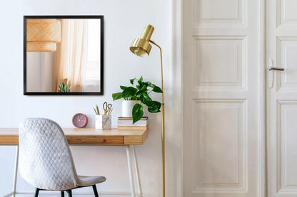 Kvadratinis sieninis veidrodis su rėmu, kabantis, 50x50 cm