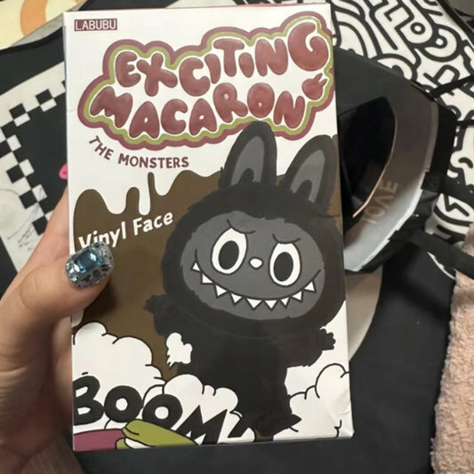 LABUBU Juodas raktų pakabukas-staigmena