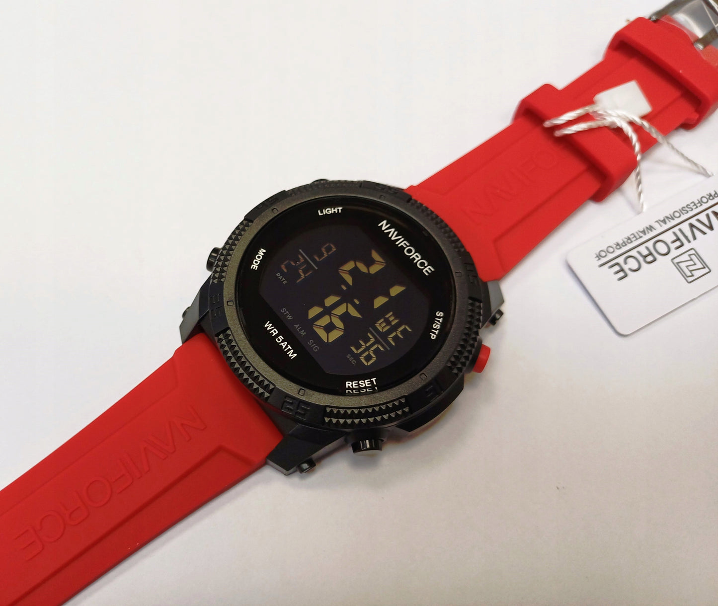 MASYvus skaitmeninis laikrodis NAVIFORCE, elektroninis karinis stilius - RAUDONAS