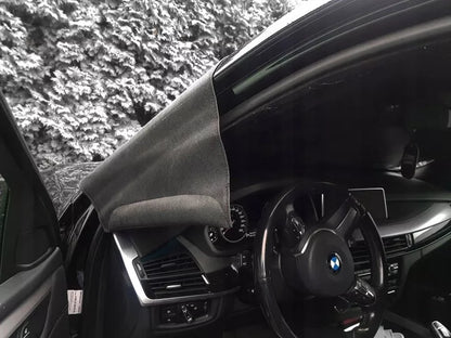 Automobilio priekinio stiklo apsauga nuo šalnos ir ledo