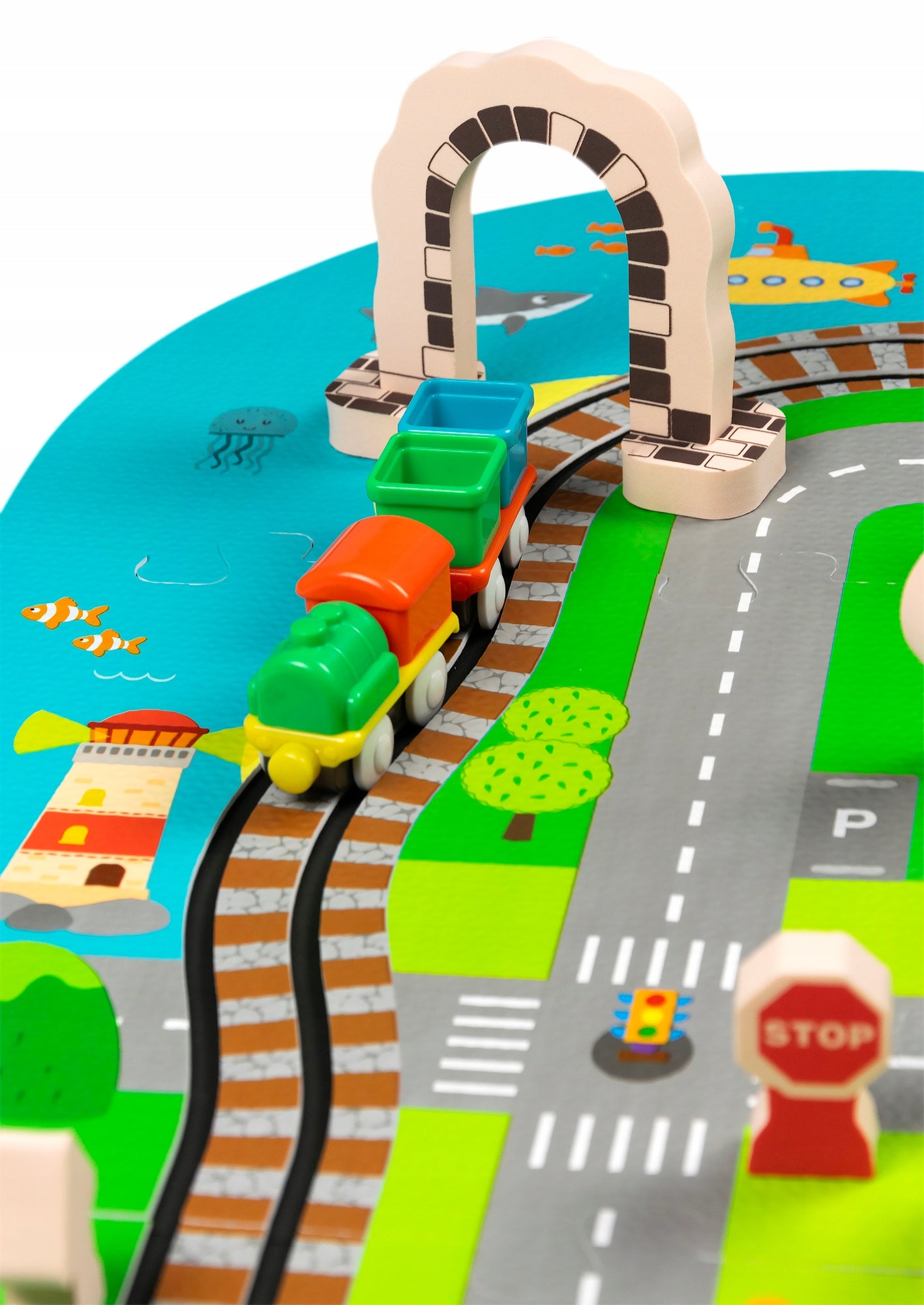 PUTŲ DELUXE 3D kilimėlis su traukinuku ant baterijų, bėgiai, edukacinis rinkinys 56 elementų.