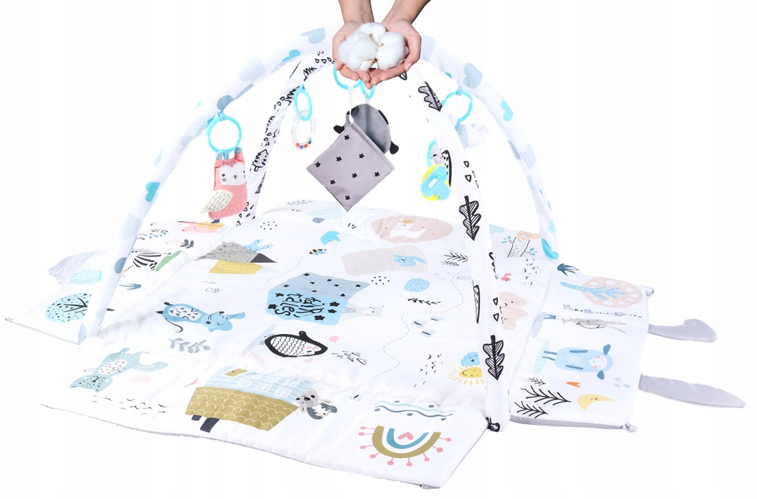 Edukacinė minkšta interaktyvi pagalvėlė-knygelė su kamuoliukais 4in1