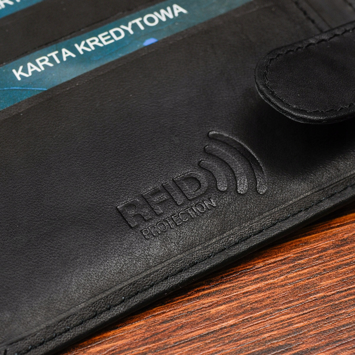 Klasikinė vyriška odinė piniginė su RFiD apsauga, juoda, Beltimore, didelė, matinė oda